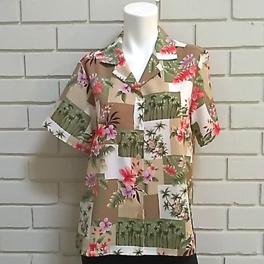 Bon Worth Tropical Print Button Up Blouse. Size XS Petite NWOT